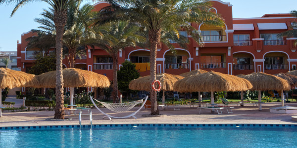 Proyectos Construcción de Piscinas Salomó · Piscinas para Comunidades Vecinos / Propietarios